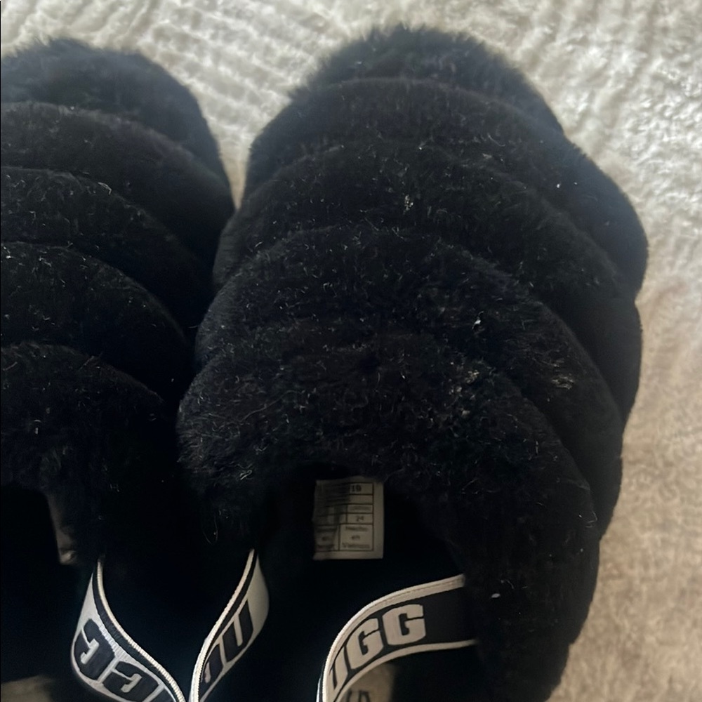 Women’s UGG Black Fluffy Slides - Picture 4 of 6